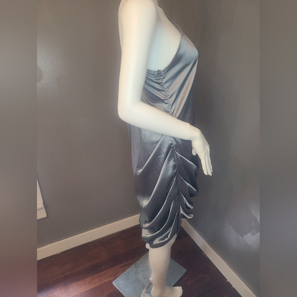 Dress - Picture 3 of 5